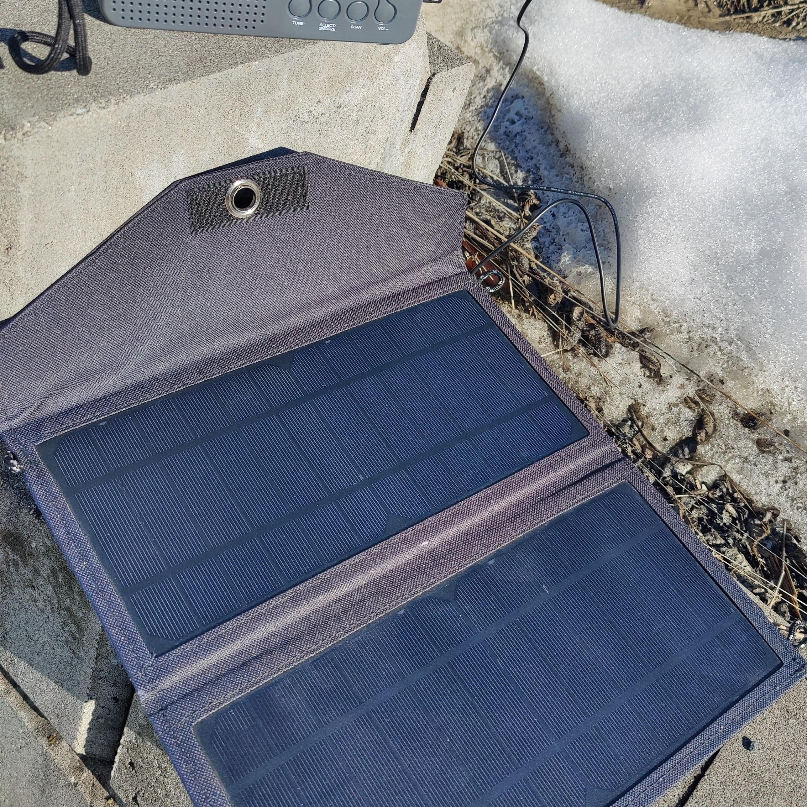 Dabradio med solcellepanel oppladbar 