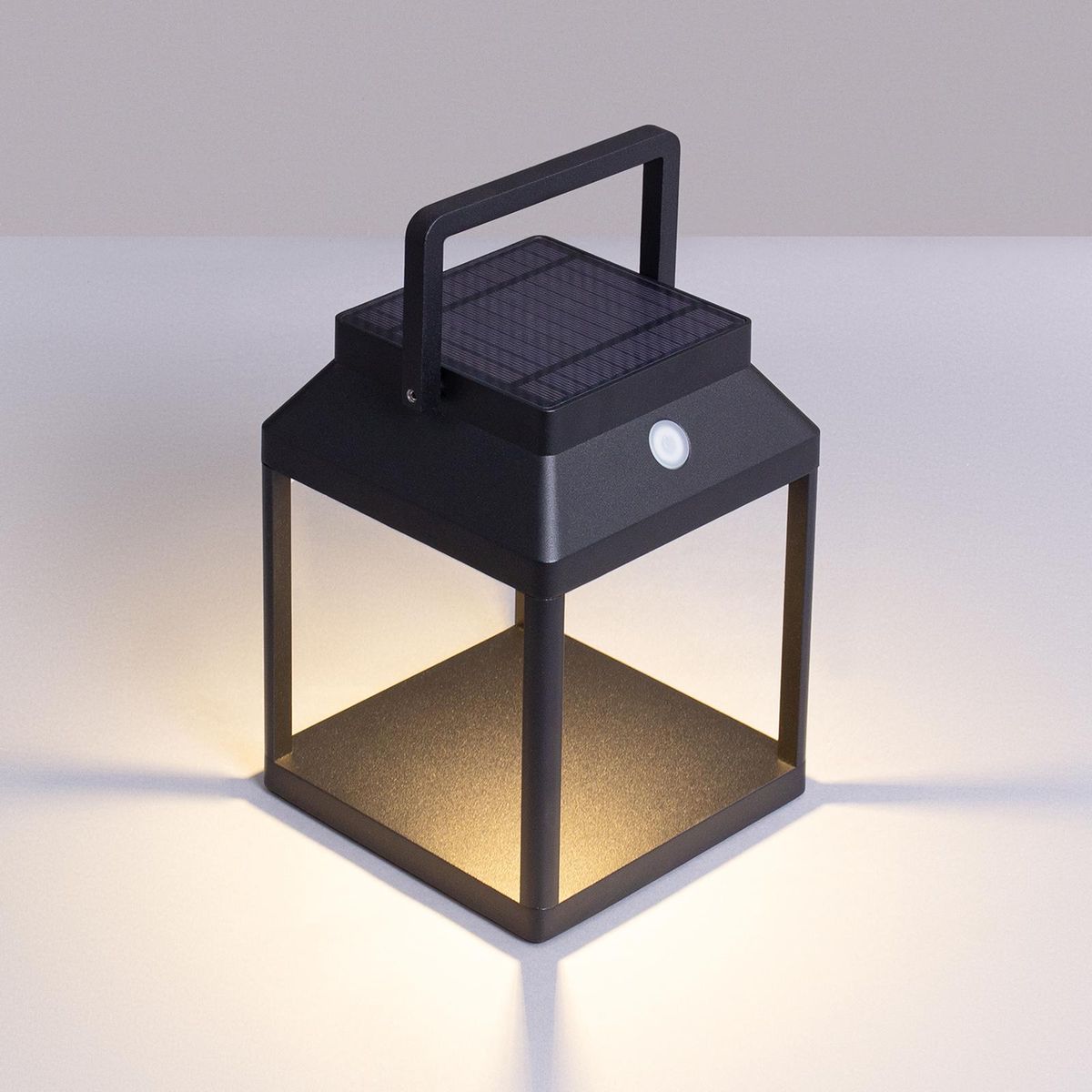 Solcelledrevet utelykt Solar square